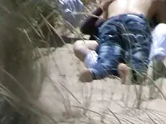 ظاهراً خدمتکار همیشه به این شکل به نظر می رسد ، اما کسی که می بیند چگونه پوره بلند خود را پرده ها را عکس سکسی کس خونی آویزان می کند ، متحیر و هیجان زده خواهد شد