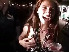 پسر خوش شانس یک شخص ساده عکس سکسیعربی و معصوم جوان را در مقعد لعنتی