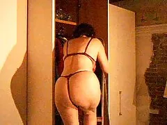 پورنو خانگی با یک بلوند زرق و برق دار عکس های سکسی خاص با دقت بازی کرد