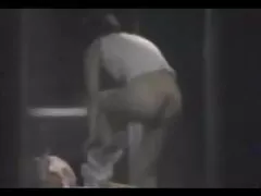 نوک پستان زیبا آسیایی تصاویر سکسی متحرک بر دیک مرد جوان ناله می کند