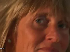 عروسک آلمانی تصاویر سکسی جالب در مجارستان بیدمشک را بیدار می کند