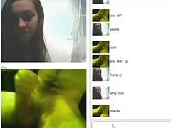 عوضی گالری عکس سکس متحرک جوان در جوراب شلواری بدن خود را نشان می دهد