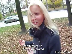 اغوا کننده hottie veronica در کار با تصاویر سکسی متحرک خفن کمک فریاد موفق است