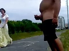 دیک سک 30 تصاویر پرشور یک خروس سخت را در اعماق گلو بلعیده است